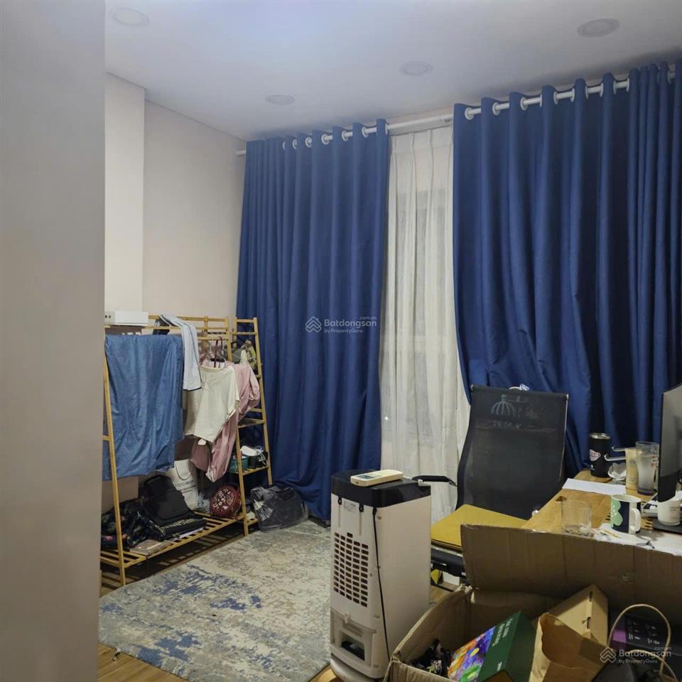 Chính chủ cần bán căn hộ dragon hill 2, 2pn  2wc (71,8m2)  full nội thất cao cấp, sổ hồng sẵn