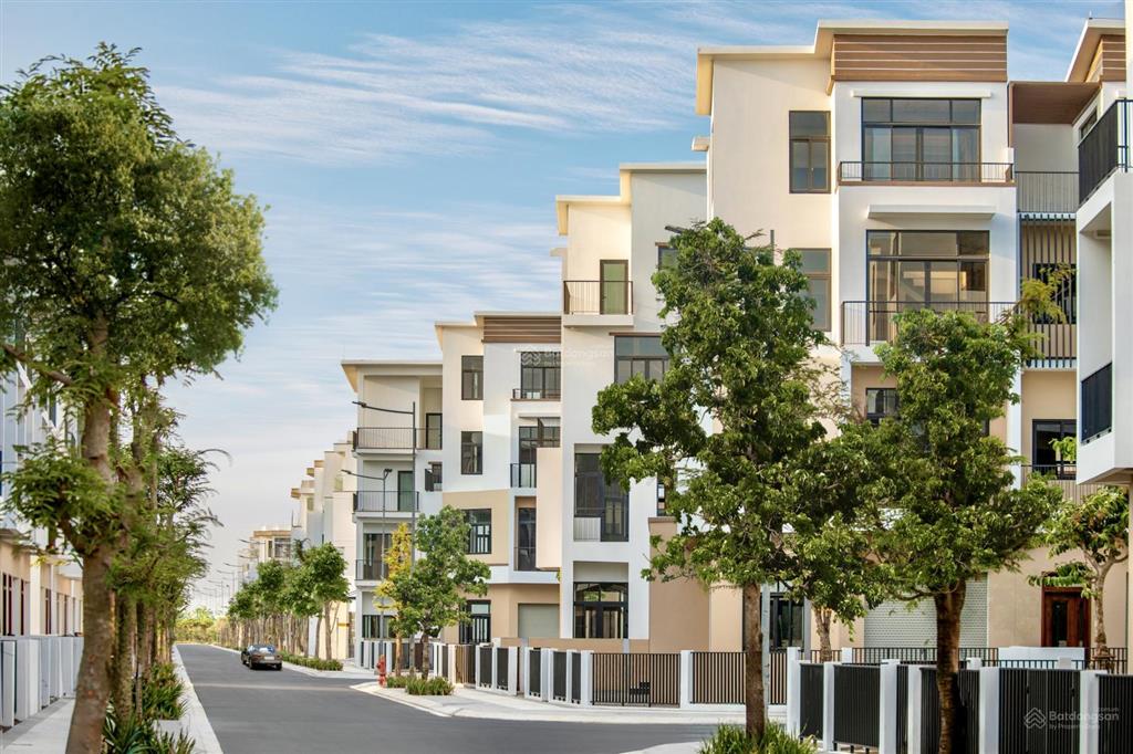 Cần bán nhanh căn nhà phố thương mại (6x20) tại khu đô thị t&t  cần giuộc. giá chỉ từ 6 tỷ/căn