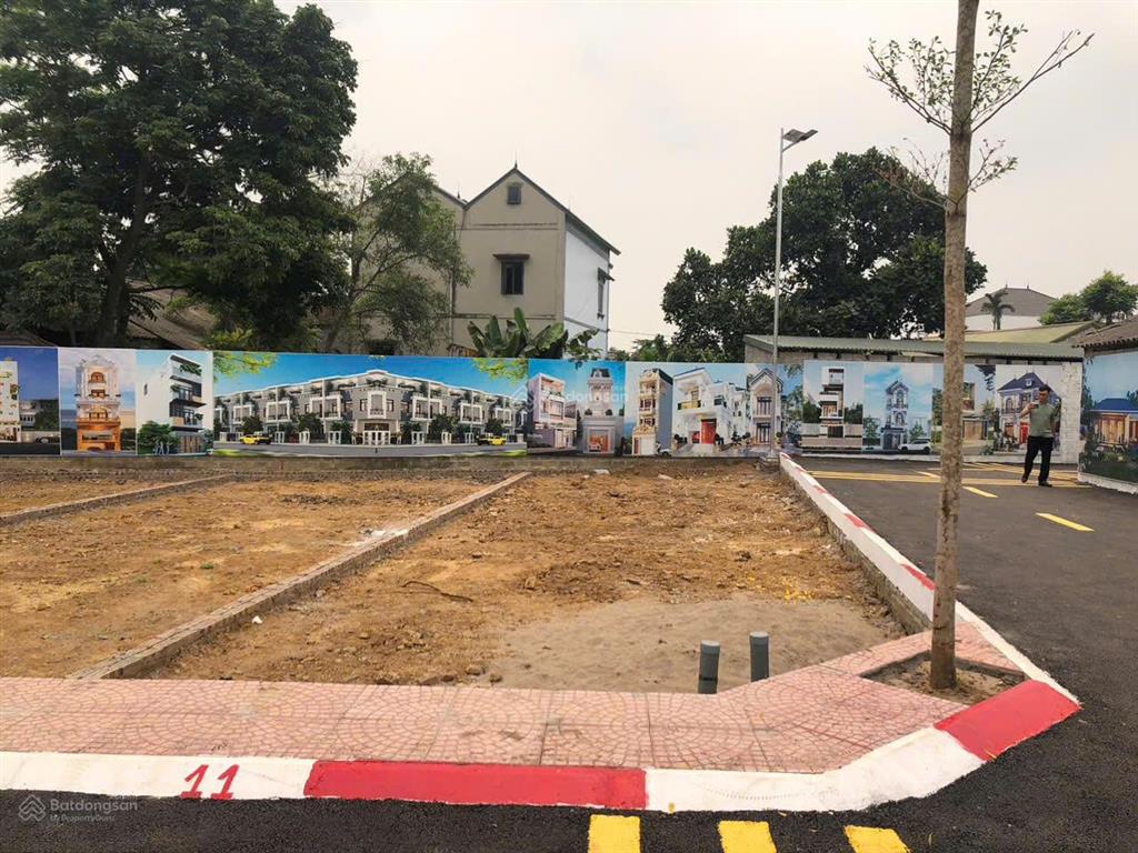 Gia đình tôi cần bán 85m2 đất chương mỹ, hà nội, đường vào đất 2 ô tô tránh nhau, cạnh đường ql21a