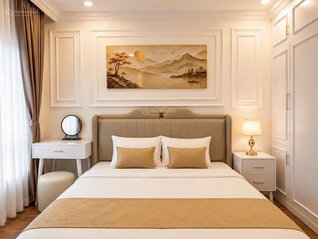 Bán gấp khách sạn đường nguyễn trãi, quận 1. dt 10x20m, h 8tầng 27 phòng, hđt 400tr/th, giá 75 tỷ