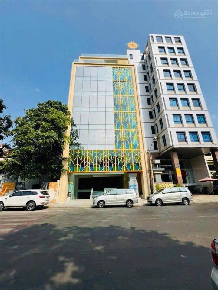 Bán gấp khách sạn 38 phòng mt hoàng việt, tân bình. dt 12x20m, h9tầng, hđt 500tr/tháng, giá 105 tỷ