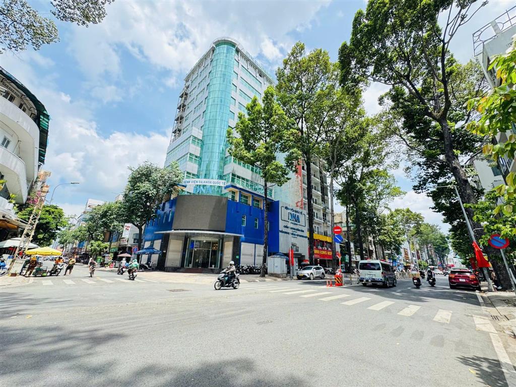 Bán gấp mt ngay trần hưng đạo, quận 1  dt 6x22m (129m2), 5 tầng, hđt 85 triệu, giá 47 tỷ tl