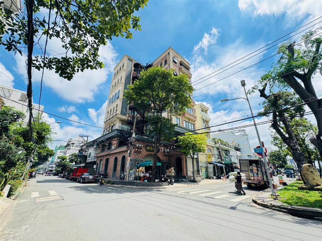 Hàng hiếm giá tốt tòa nhà 2 mặt tiền ngay himlam, quận 7. dt 14x20m, hầm 8 tầng, giá chỉ 78 tỷ