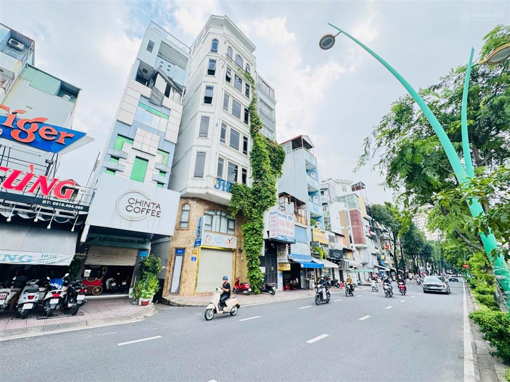 Tòa nhà mới đẹp mt quận 3  dt 6x15m, 8 tầng thang máy 16 phòng, hđt 100 triệu, giá chỉ 3x tỷ