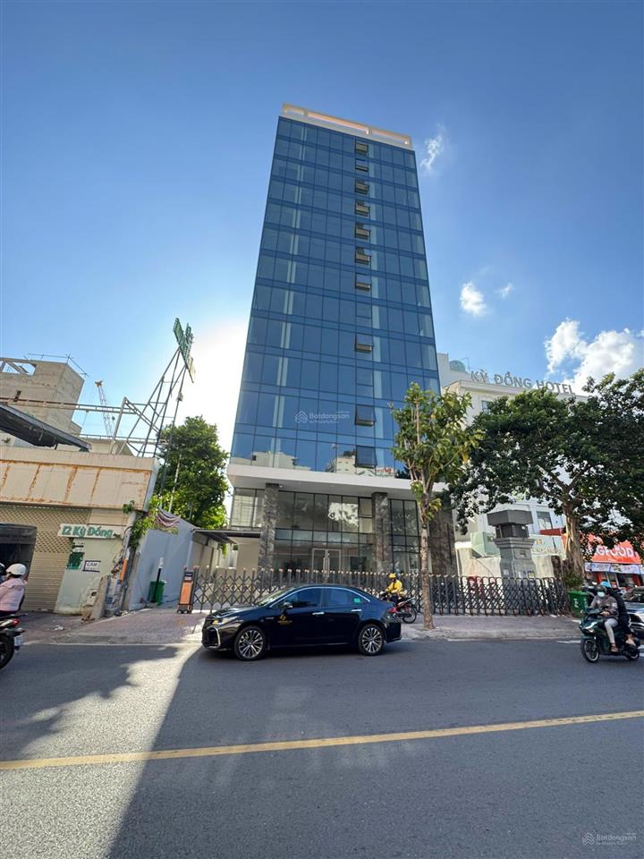 Cần bán tòa nhà (6000m2 sàn) ~ 20m x 35m, 3 hầm 17 tầng ~ giá cam kết nổi bật thị trường