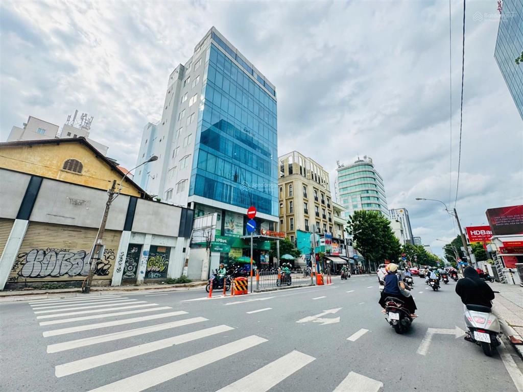 Siêu phẩm xuống giá  tòa nhà mt nguyễn thị minh khai, q1 18x20m, h10tầng, hđt 650 triệu, giá 2**tỷ