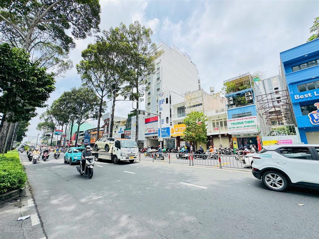 Bán gấp tòa nhà văn phòng đường 3/2, quận 10  6x25m, h6tầng, hđt 110 triệu, giá chỉ 52 tỷ tl