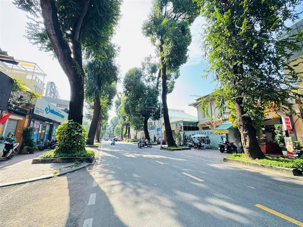 Giá rẻ hơn thị trường 30% siêu phẩm mt trần quốc thảo, p7, q3  18x28m (470m2), chỉ 2** tỷ nhỏ xinh