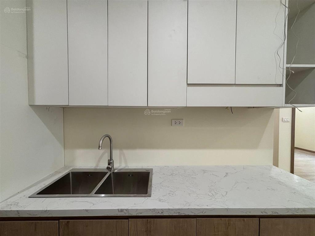 Noxh kho 3 lạc viên  vị trí trung tâm, tầng 3  7 view nhìn ra phố đi bộ giá tốt