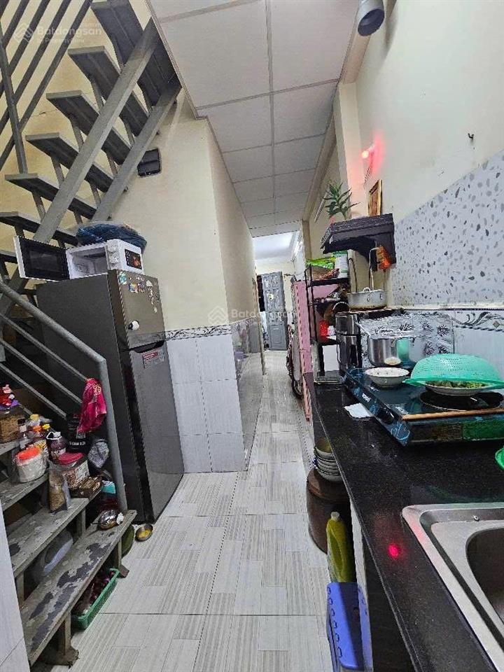 Giảm 500 triệu. giá mới còn 3.7 tỷ! 36m2  2 pn  ô tô 6m  sổ riêng  lê tấn bê  bình tân