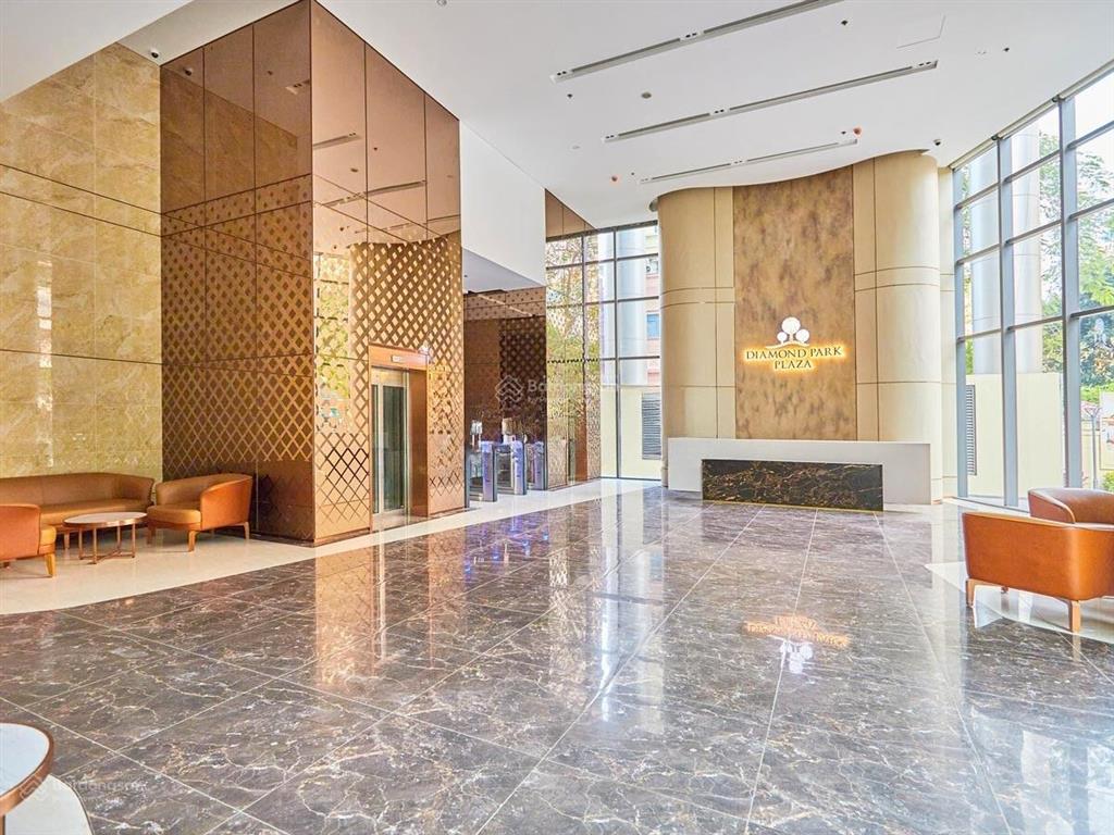 Cho thuê văn phòng toà nhà brg diamond park plaza 16 láng hạ, dt 1900m2 có chia lẻ, full tiện nghi