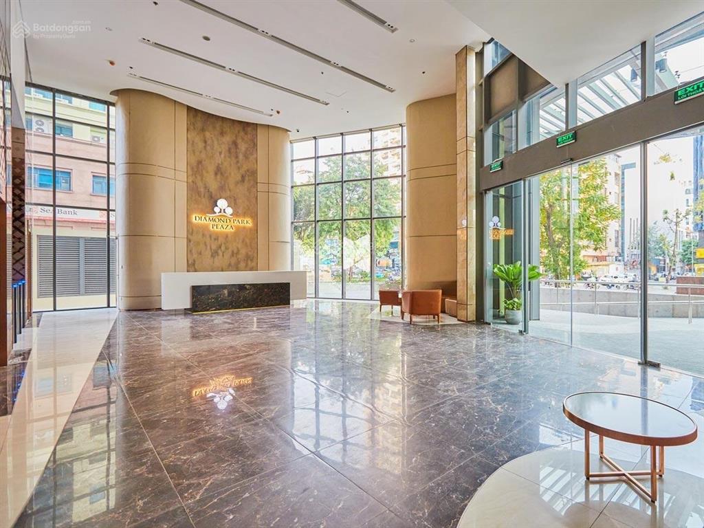 Cho thuê văn phòng toà nhà brg diamond park plaza 16 láng hạ, dt 1900m2 có chia lẻ, full tiện nghi