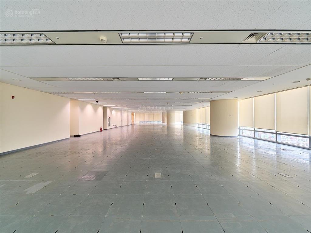 Cho thuê văn phòng toà lotte center hanoi 54 liễu giai, dt 940m2 có cắt nhỏ, giá chỉ 350k/m2/th