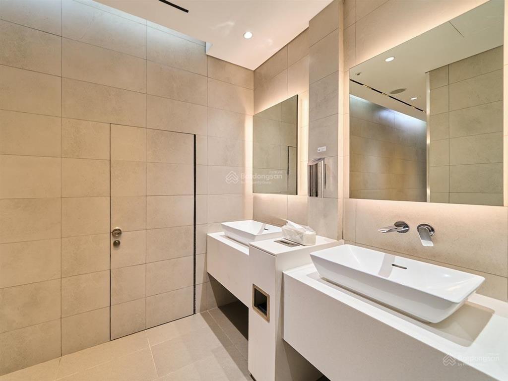 Cho thuê văn phòng toà lotte center hanoi 54 liễu giai, dt 940m2 có cắt nhỏ, giá chỉ 350k/m2/th