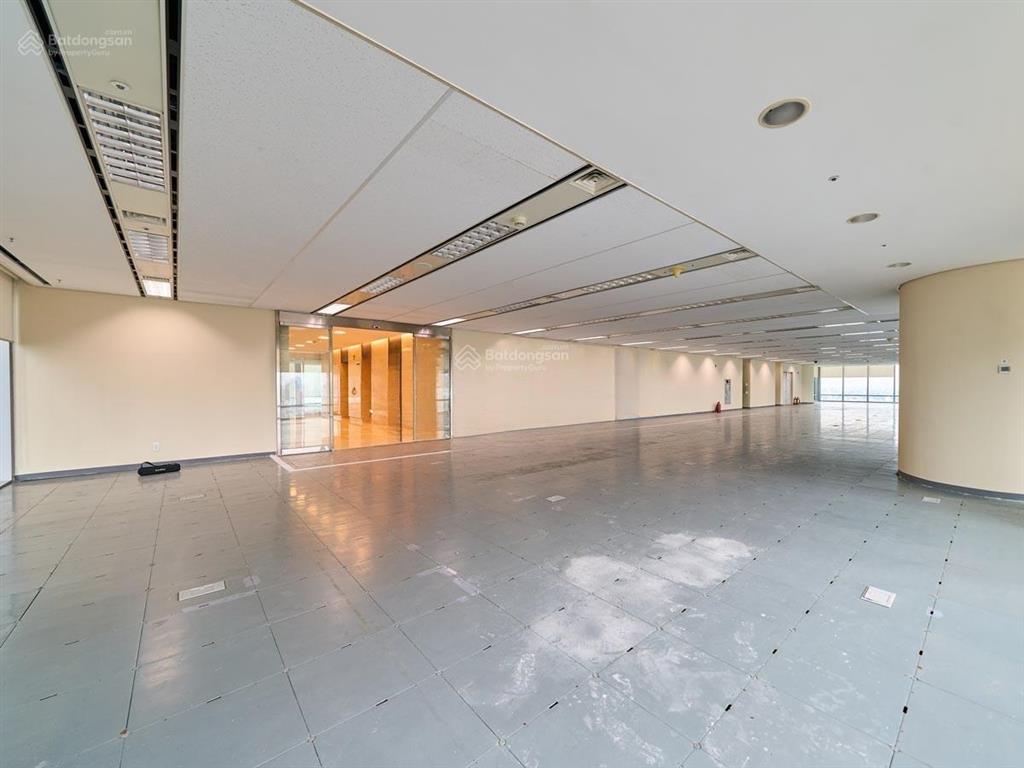 Cho thuê văn phòng toà lotte center hanoi 54 liễu giai, dt 940m2 có cắt nhỏ, giá chỉ 350k/m2/th