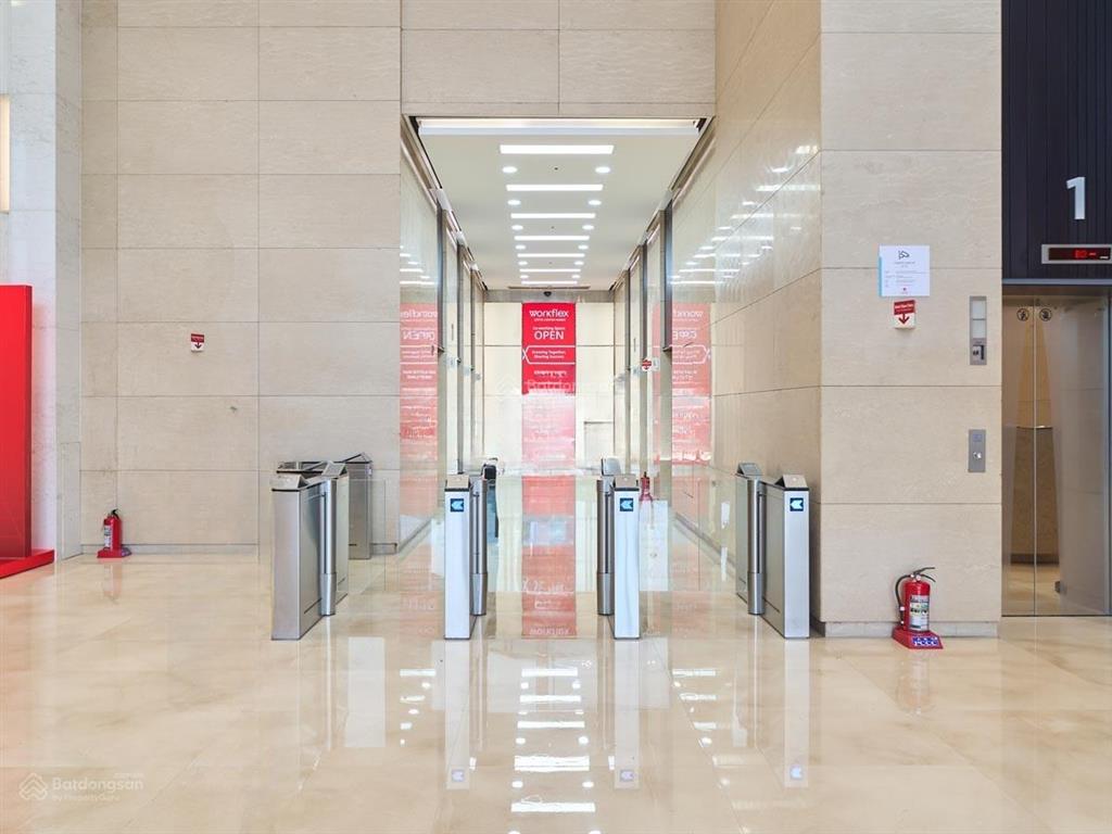 Cho thuê văn phòng toà lotte center hanoi 54 liễu giai, dt 940m2 có cắt nhỏ, giá chỉ 350k/m2/th