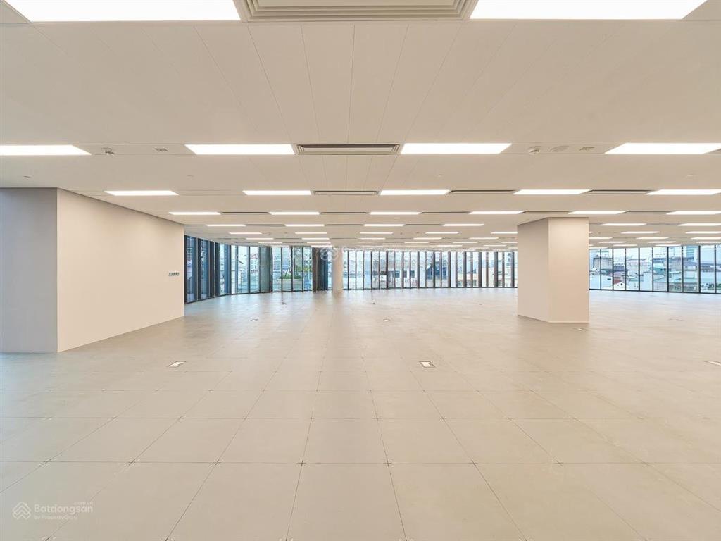 Cho thuê văn phòng toà grand terra 36 cát linh  đống đa, dt 1804m2 có cắt nhỏ, giá chỉ 825k/m2