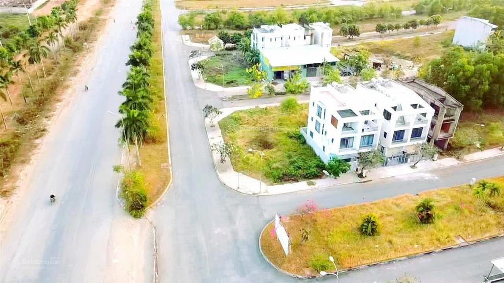 Bán nền thương mại kdc làng sen việt nam