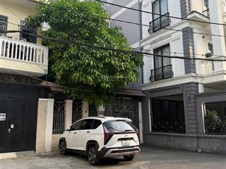 Giảm 2.5 tỷ bán gấp nhà hxh n thái sơn, p3, gv. dt 5.7m x 12.2m. cn 72.5m2. trệt + 1 lửng. 8.9 tỷ