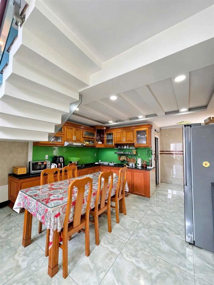 Bán nhà hxh thông ng văn công, p3, gv. dt 4.5m x 16m. cn 73m2. trệt + lửng + 3 lầu. giá 9.9 tỷ