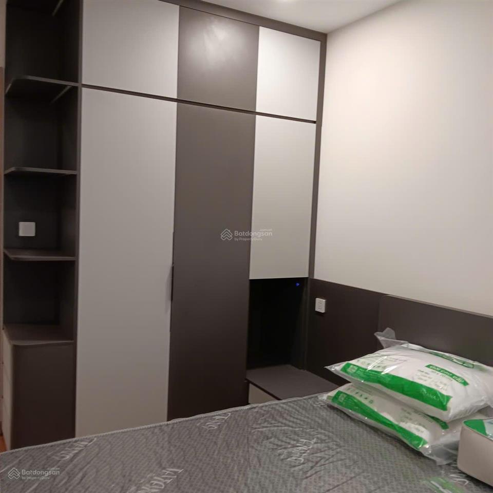 Tôi có cho thuê cc 3pn, 2wc tầng cao full nt giá siêu hời chỉ cần xách vali vào ở.  0909 271 ***