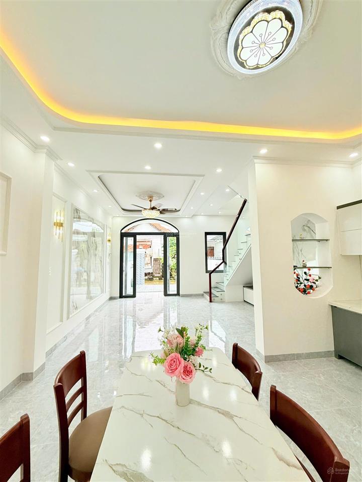 Bán nhà mới đẹp  dt 110m2  2 tầng  3pn  sân ô tô  vĩnh phương  bắc nha trang  chính chủ 3 tỷ