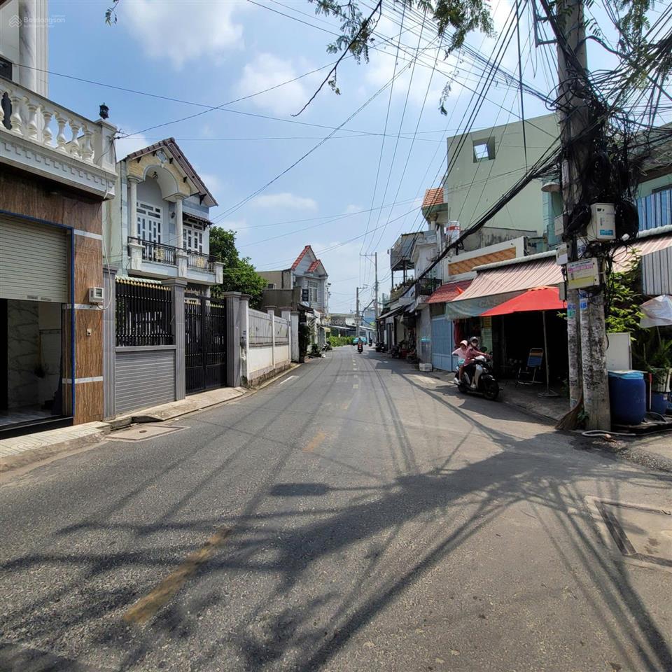 Bán nhà hẻm xe hơi tránh, trung tâm hiệp thành, vào ở luôn, giá cực tốt 90tr/m2