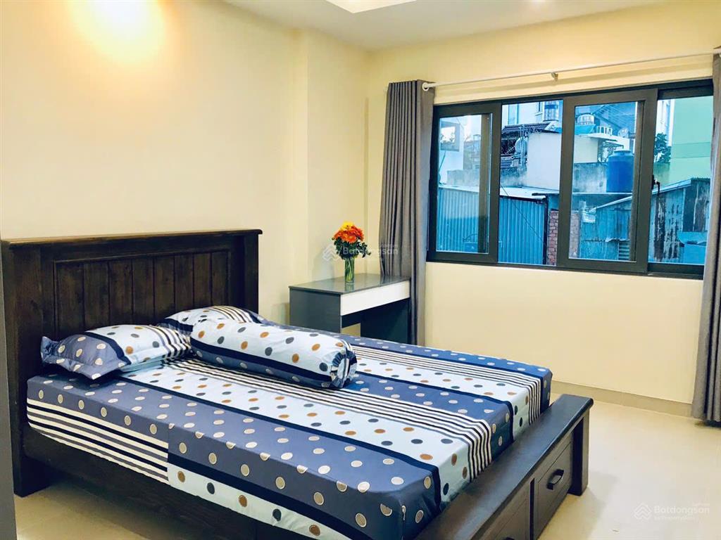 Phòng full nội thất  có cửa sổ  giờ giấc tự do  ngay nguyễn văn trỗi