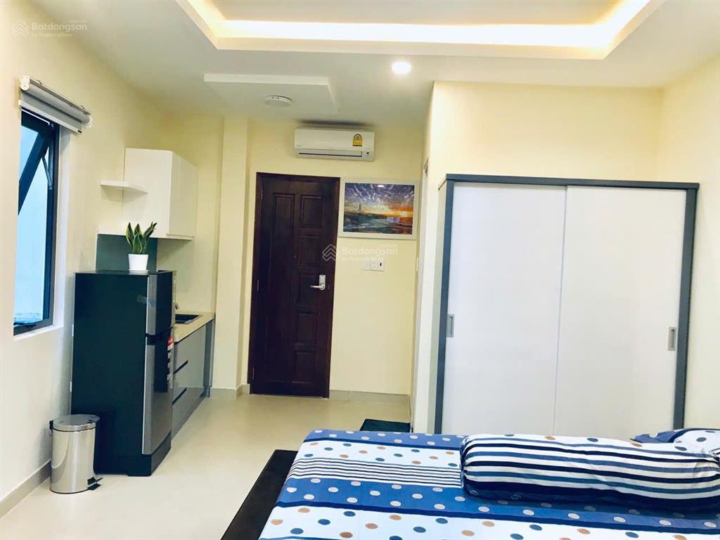 Phòng full nội thất  có cửa sổ  giờ giấc tự do  ngay nguyễn văn trỗi