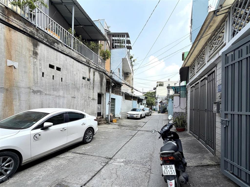 Bán nr tại hẻm 81 đường 13, bình trưng tây, q2(cũ), dt sàn 117m2, 7tỷ3 (tl), 3pn, 4wc, chính chủ