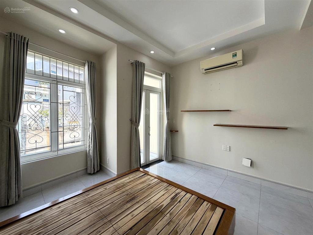 Bán nr tại hẻm 81 đường 13, bình trưng tây, q2(cũ), dt sàn 117m2, 7tỷ3 (tl), 3pn, 4wc, chính chủ