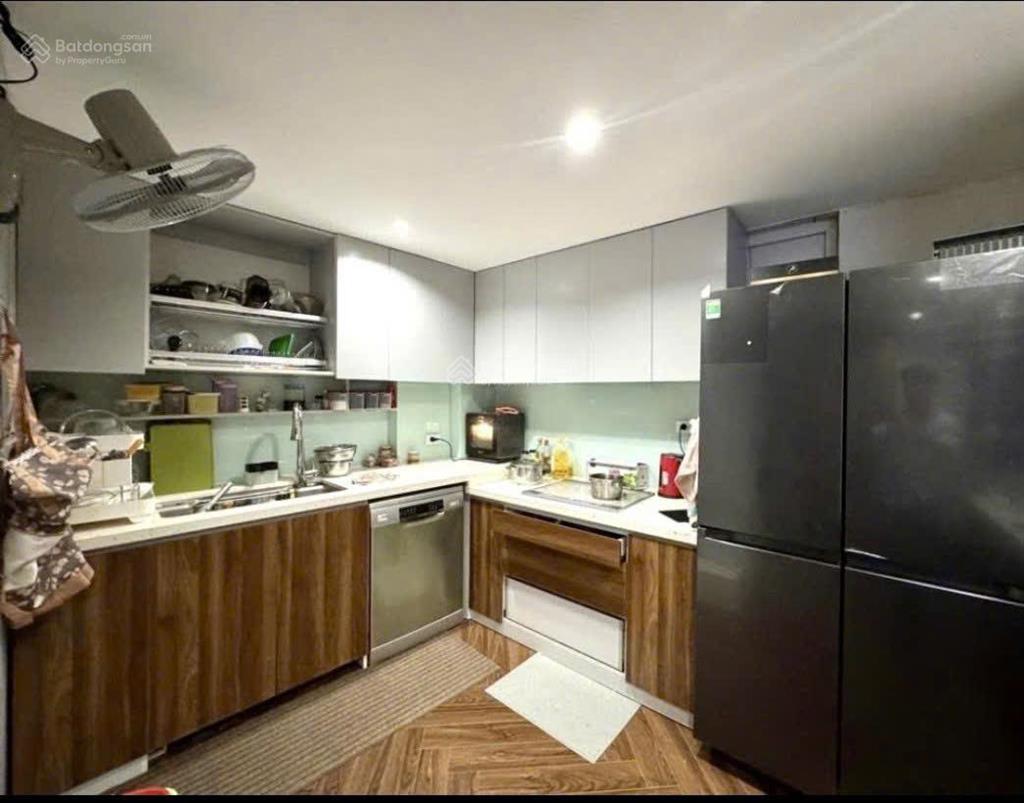 Bán gấp nhà lô góc phố mỹ đình kinh doanh sầm uất vừa ở vừa cho thuê giá 16.8 tỷ.