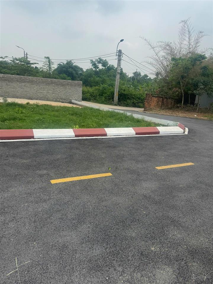 Bán đất phố hữu nghị xuân khanh sơn tây 100m2 full thổ cư giá 1.8 tỷ!