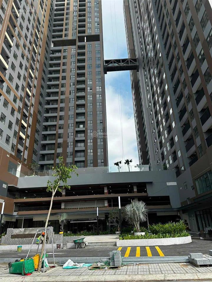 A&t sky garden , cần bán nhanh căn 95m² , 3pn 2wc . giá cạnh tranh 3ty580 , bao gồm thuế phí .