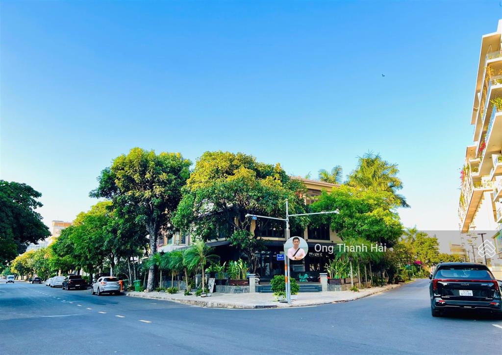 Cho thuê biệt thự 3 mặt tiền siêu hiếm tại phú mỹ hưng, phù hợp khách có tài chính mạnh và ổn định