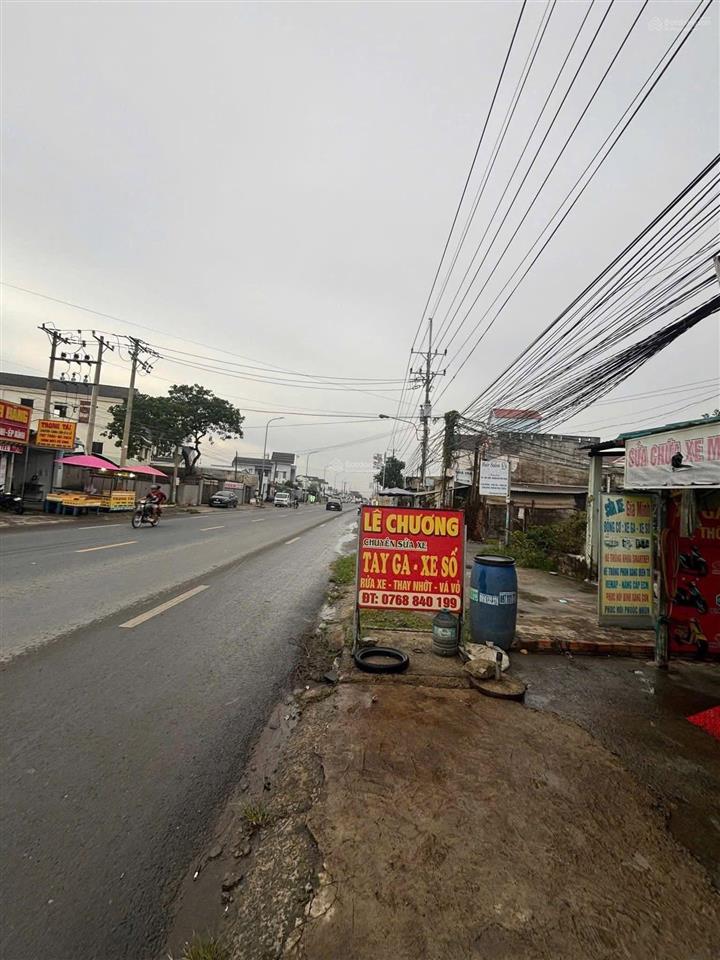 Nhà liền kề mặt tiền đường dt 823, full thổ cư, sổ hồng riêng từng nhà