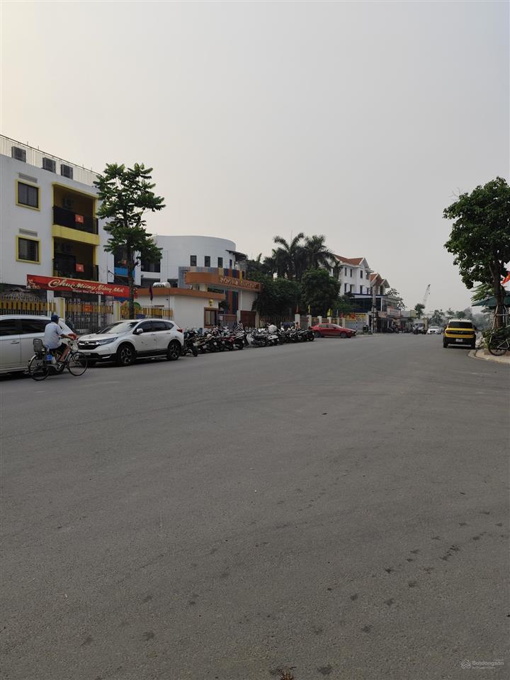 Bán đất tái định cư ngọc thụy 80m² ,mt 4,5m vỉa hè ôtô tránh giá 24,8 tỷ có tl .