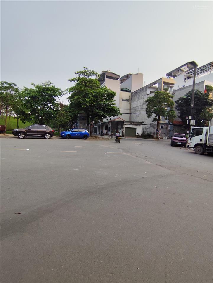 Bán đất tái định cư ngọc thụy 80m² ,mt 4,5m vỉa hè ôtô tránh giá 24,8 tỷ có tl .