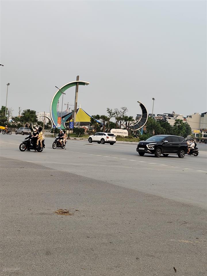 Bán đất tái định cư ngọc thụy 80m² ,mt 4,5m vỉa hè ôtô tránh giá 24,8 tỷ có tl .