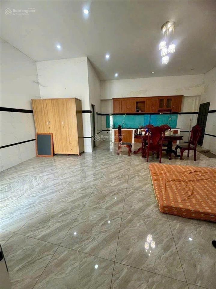 Nhà bán gấp ngay tt củ chi 90m2 1,4 tỷ sổ hồng riêng thương lượng khách thiện chí