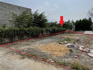 Chủ ngộp cần ra nhanh lô đất 1 sẹc ql22 800tr ngay bệnh viện đa khoa củ chi 130m2 full thổ cư shr