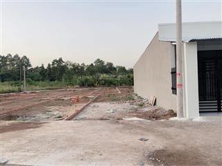 Ra gấp lô đất ngộp giá mềm ngay cầu vượt củ chi 122m2 900tr full thổ cư sổ hồng riêng