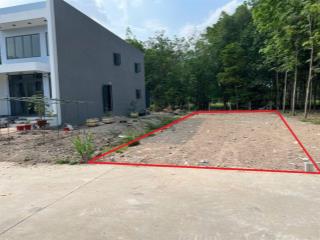 Cần ra nhanh lô đất ngộp cách cầu vượt củ chi 1km 160m2 full thổ 1tỷ3 sổ hồng riêng