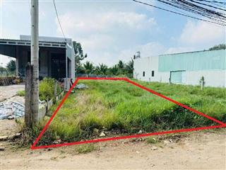 Lô đất 1 sẹc ql22 ngay tân thông hội 120m2 full thổ cư 1 tỷ 1 sổ hồng riêng cần bán gấp