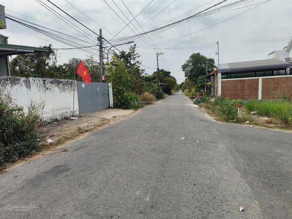 Cần bán lô đất 1 sẹc ql22 ngay tỉnh lộ 7, 250m2 100m thổ cư 1,3 tỷ khu dân cư sổ hồng riêng