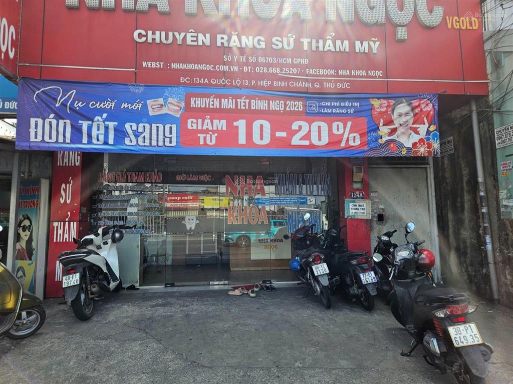 Bán nhà mặt tiền quốc lộ 13 ngay kế vòng xoay bình triệu, kế đại học luật, chợ bình triệu