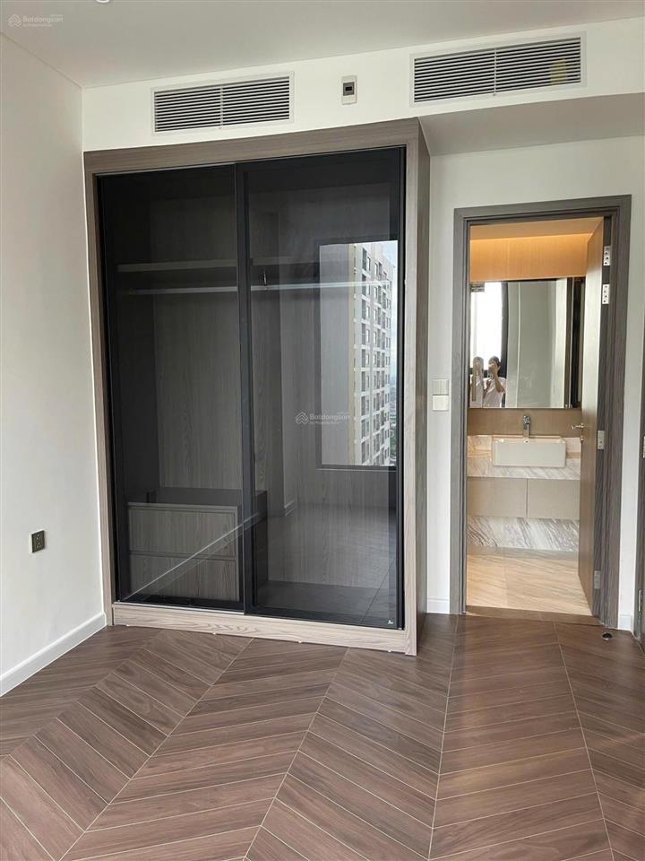 Cho thuê căn hộ 61m2 2n2vs tòa lumiere a3 vừa nhận bàn giao giá 11tr/tháng mpdv đồ cơ bản