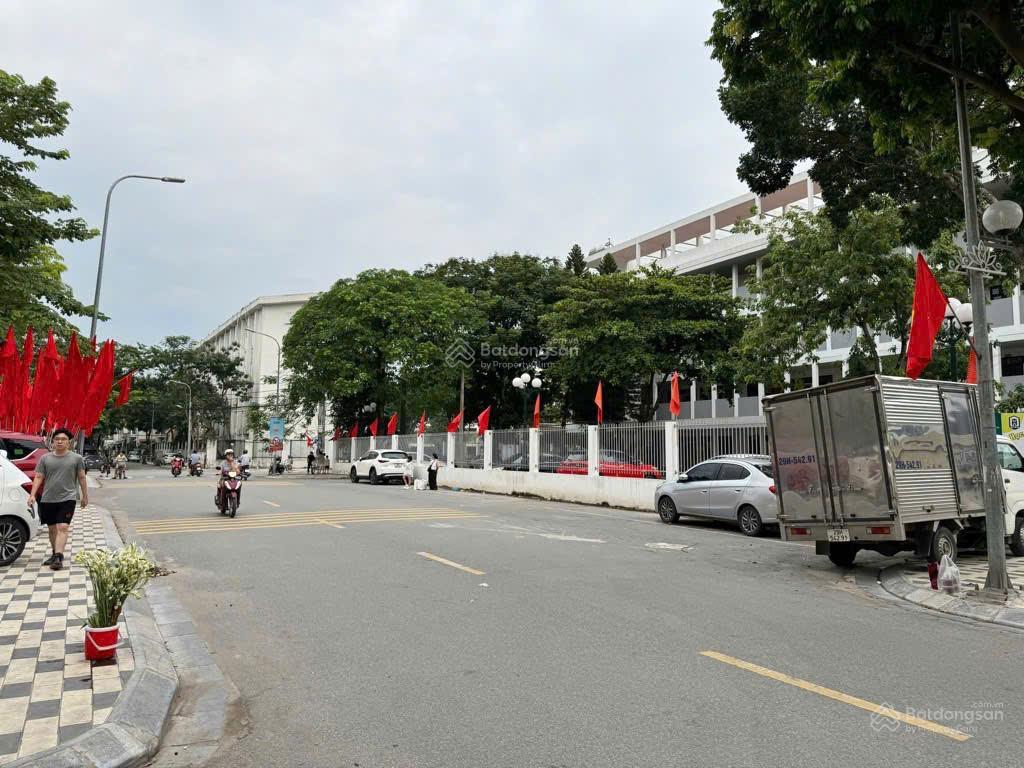 Bán đất mặt phố phú thượng vỉa hè ô tô tránh, kinh doanh sầm uất 91m2 mt 5m chỉ 25,5 tỷ 0915 162 ***