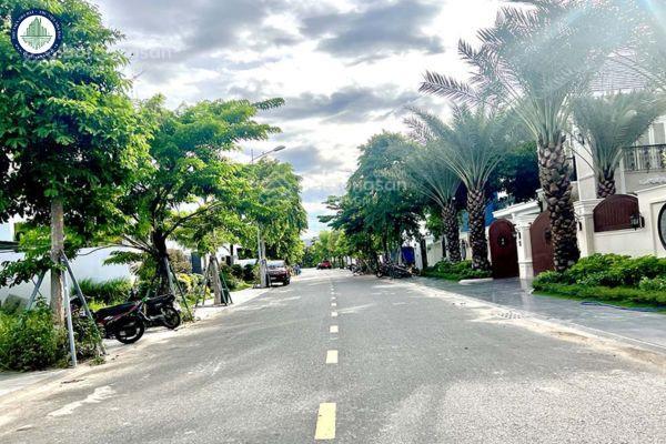 Siêu phẩm đất biệt thự view hồ giáng hướng 8 ngay cổng chính euro village 2 đảo triệu phú hòa xuân