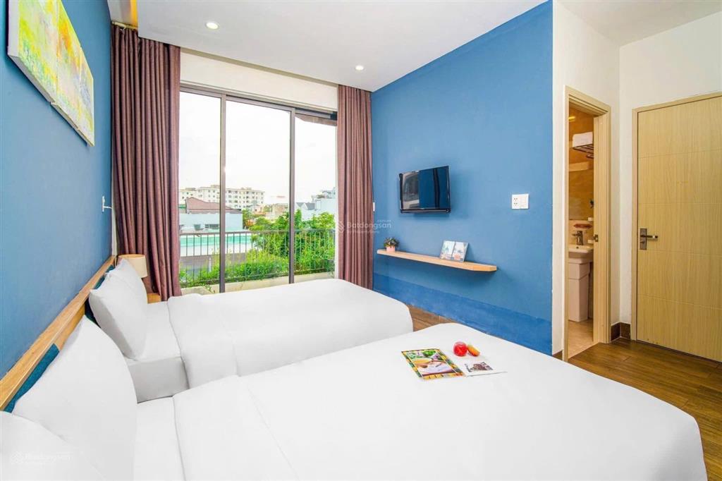 Villa 9 phòng ngủ hồ bơi sân vườn cực đẹp, sẵn cho khách vào ở ngay